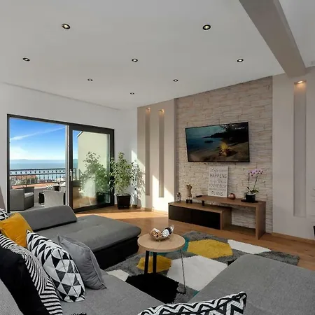 Apartment Luxurious Eol