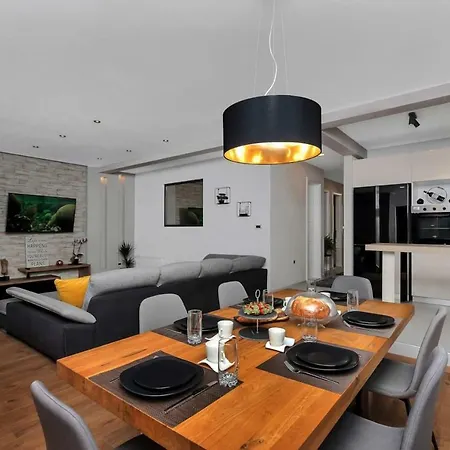 Luxurious Eol Apartman Makarska