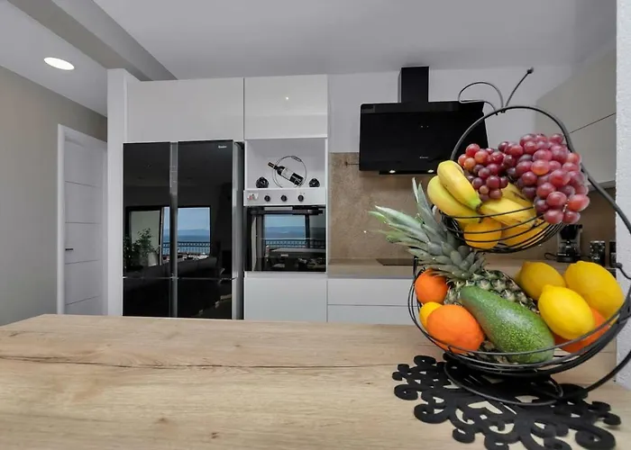 Luxurious Eol Apartman Makarska